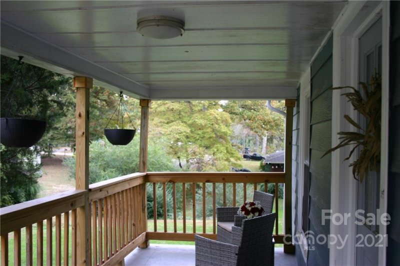 Property image 3 at 711 Maplewood Avenue, Kannapolis, NC 28081