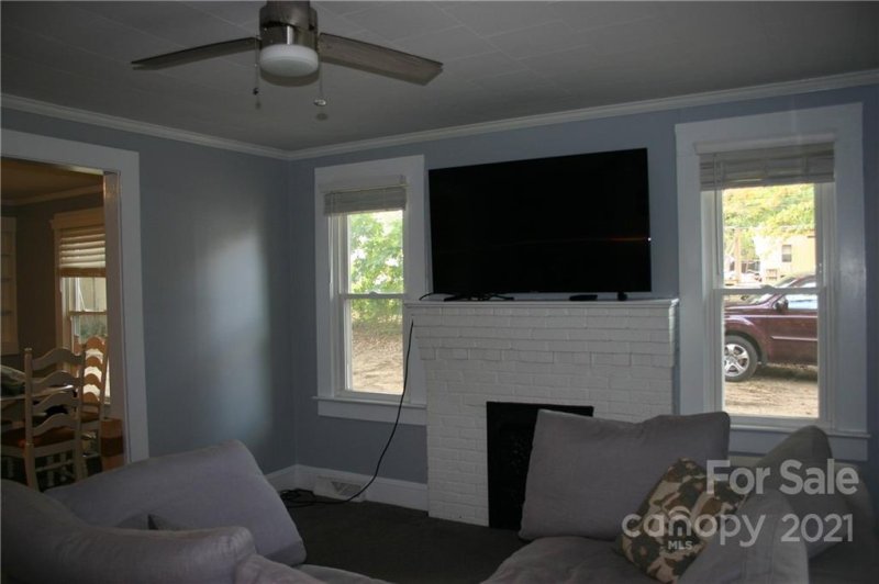 Property image 4 at 711 Maplewood Avenue, Kannapolis, NC 28081