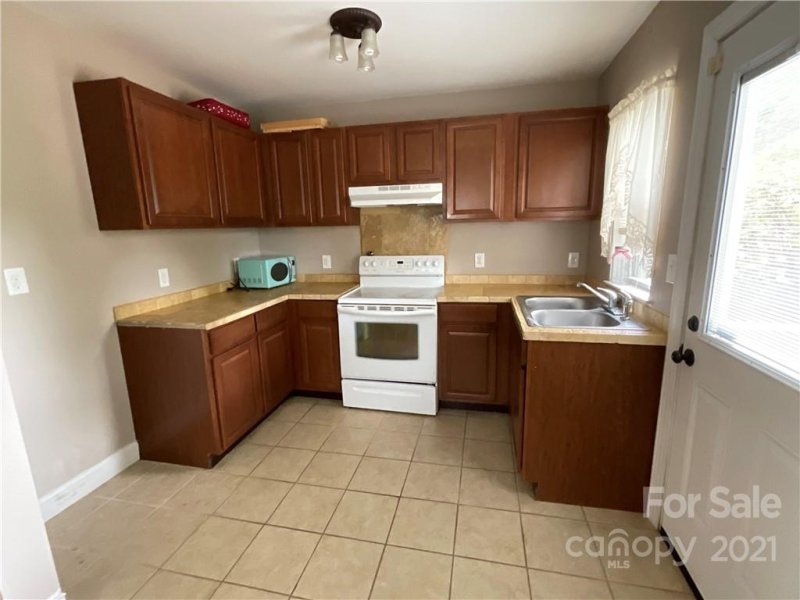 Property image 5 at 405 Oakdale Street, Gastonia, NC 28054