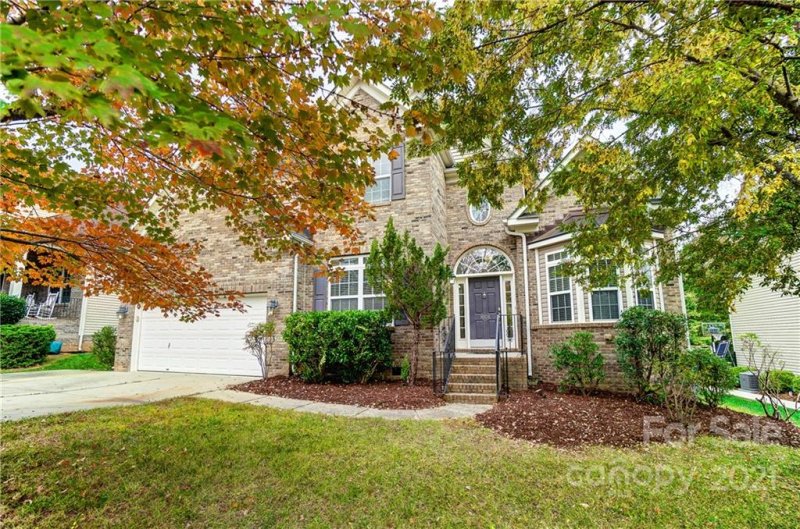 Property image 2 at 8104 Penman Springs Drive, Waxhaw, NC 28173