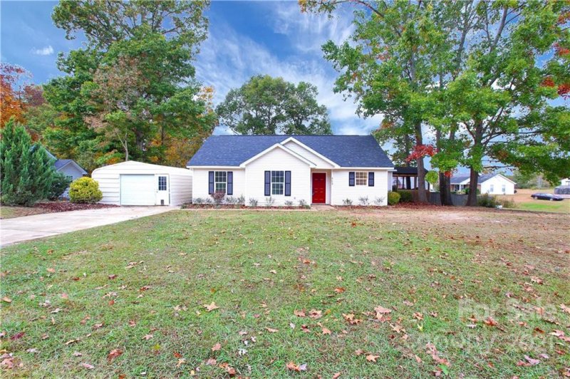 Property image 2 at 513 Canary Court, Wingate, NC 28174