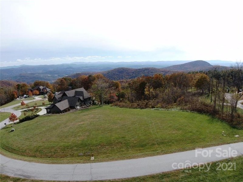 Property image 4 at 75 Legend Court, Hendersonville, NC 28792