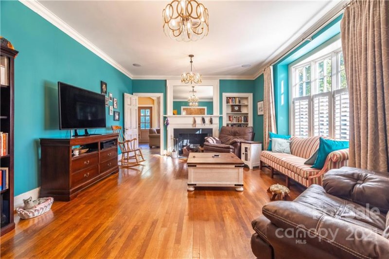 Property image 4 at 7 7th Avenue, Hickory, NC 28601