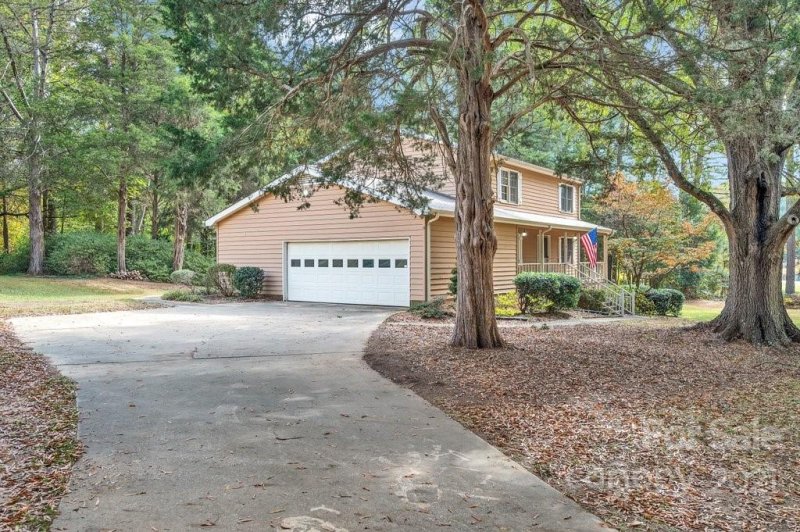 Property image 2 at 1357 Pinecrest Drive, Rock Hill, SC 29732