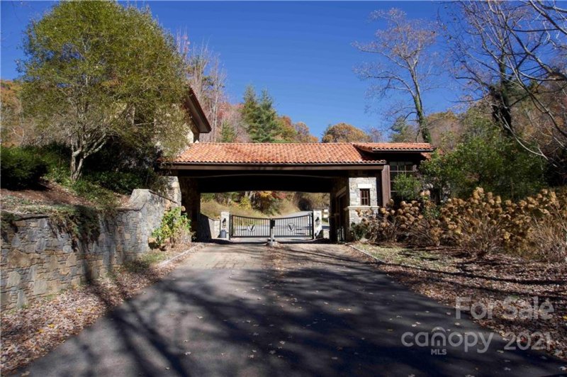 Property image 3 at 179 Starling Pass, Asheville, NC 28804