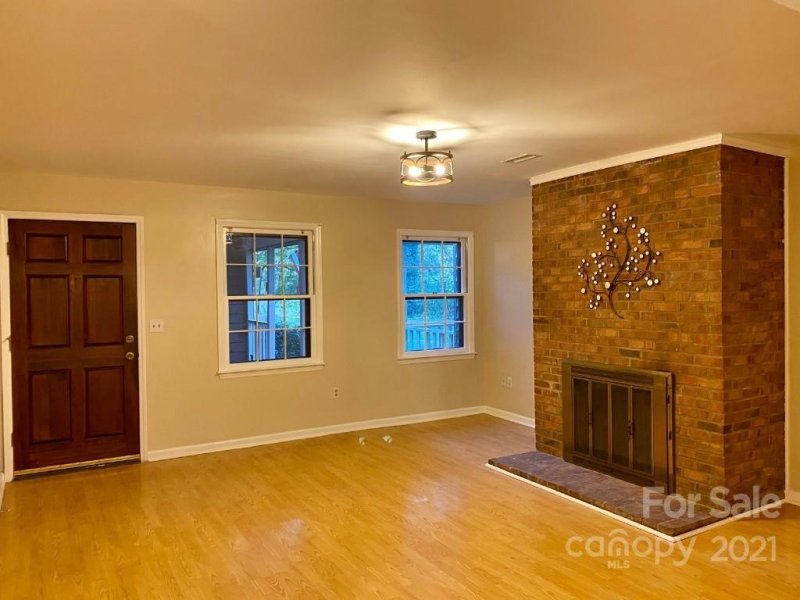 Property image 5 at 412 4th Avenue, Hickory, NC 28601