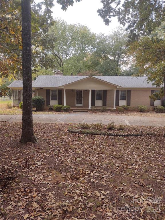 967 Arrowhead Drive