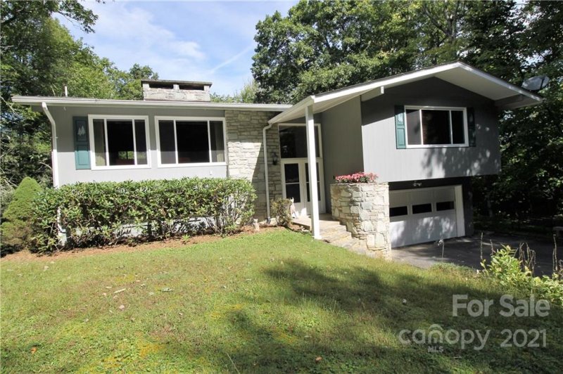 Property image 4 at 7188 Valley View Drive, Newland, NC 28657