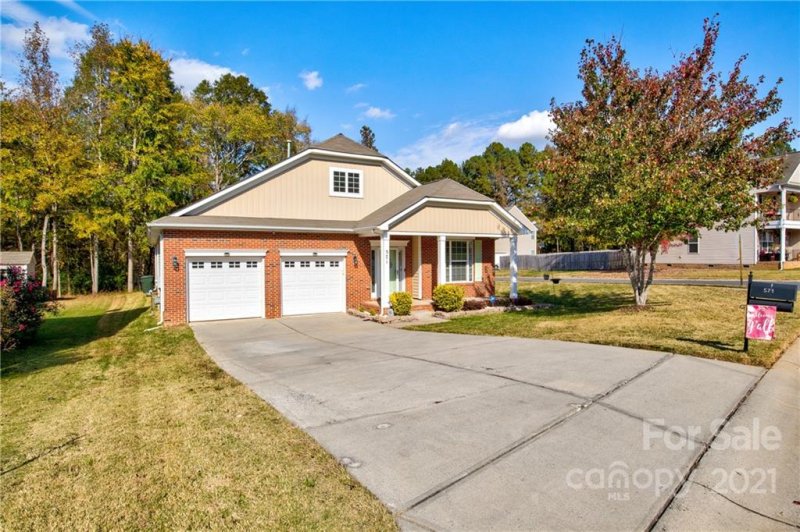 Property image 2 at 571 Rough Hewn Lane, Rock Hill, SC 29730
