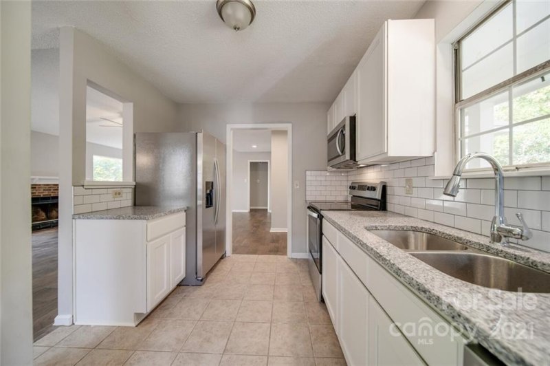 Property image 3 at 8006 Sheringham Way, Charlotte, NC 28227