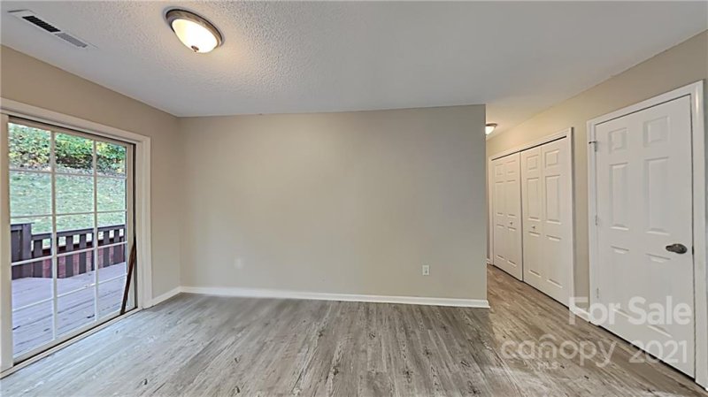 Property image 3 at 1862 Green Leaf Court, Conover, NC 28613