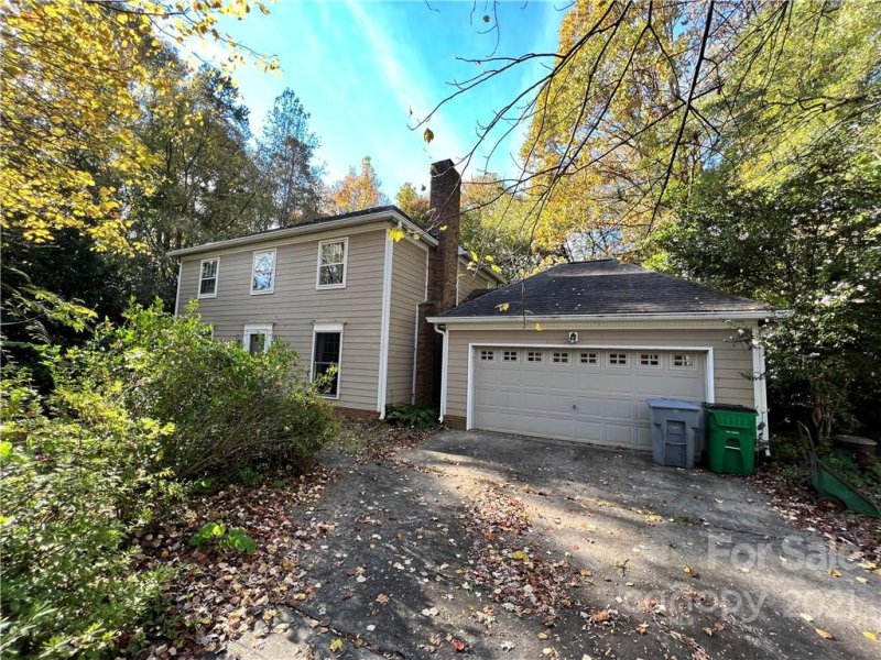 Property image 2 at 3049 Heathcroft Court, Charlotte, NC 28269