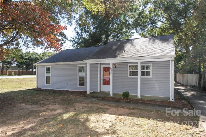 Property image 2 at 6932 Delta Lake Drive, Charlotte, NC 28215