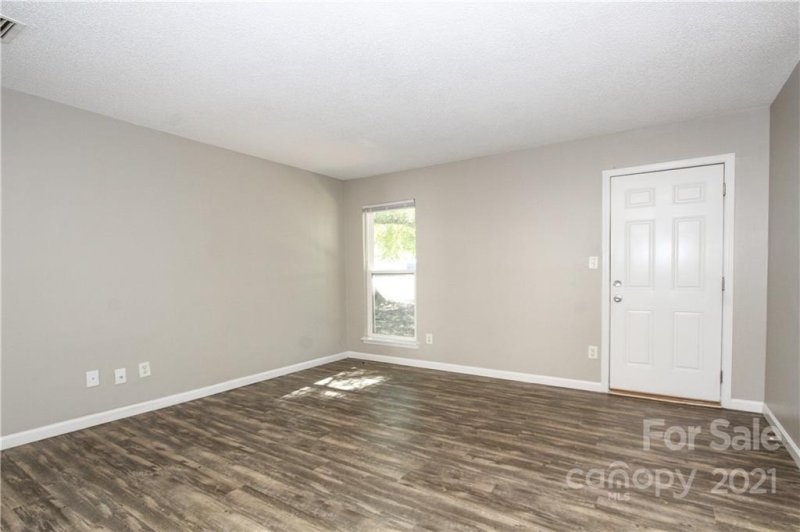 Property image 5 at 6932 Delta Lake Drive, Charlotte, NC 28215