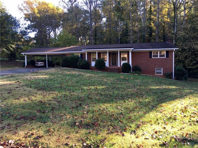 Property image 2 at 168 Valley Road, Hickory, NC 28601