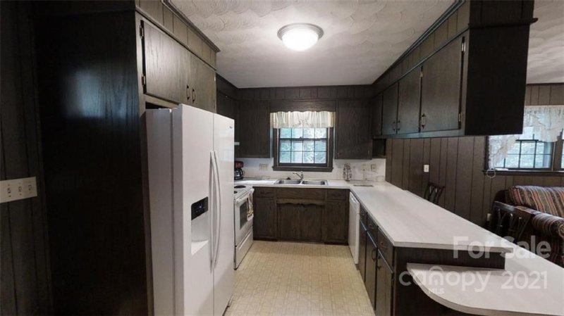 Property image 3 at 168 Valley Road, Hickory, NC 28601