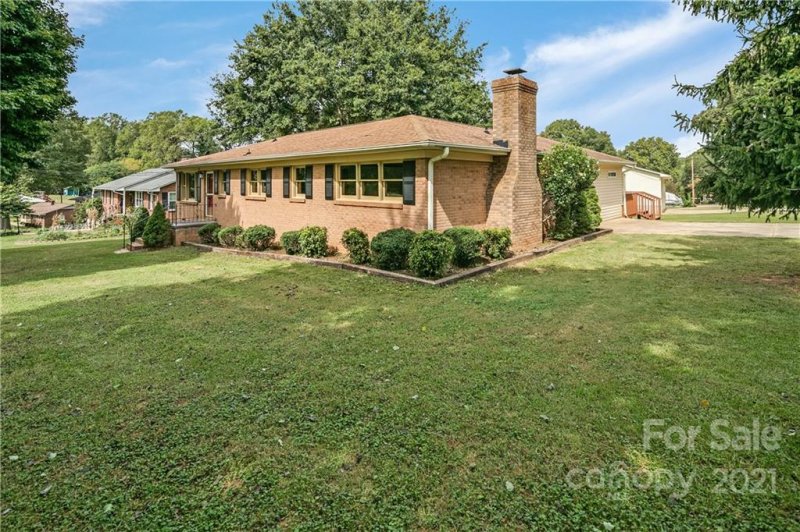 Property image 2 at 116 Peachtree Street, Belmont, NC 28012