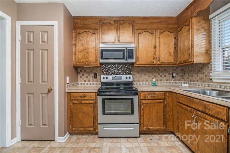 Property image 4 at 110 Hillcrest Drive, Bessemer City, NC 28016