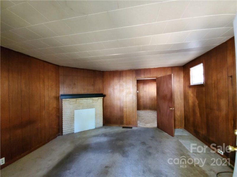 Property image 2 at 2113 Camp Greene Street, Charlotte, NC 28208