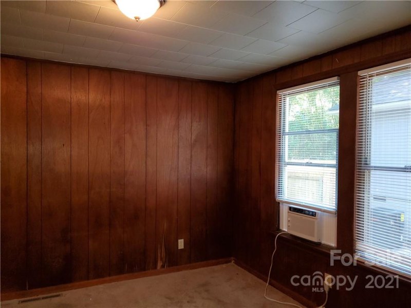 Property image 5 at 2113 Camp Greene Street, Charlotte, NC 28208