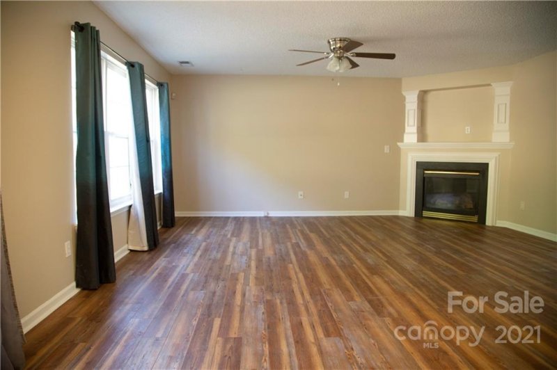 Property image 5 at 4022 Far West Drive, Charlotte, NC 28269