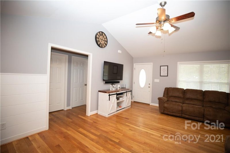 Property image 5 at 950 Hillard Lane, Lincolnton, NC 28092