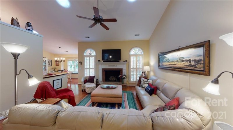 Property image 3 at 4915 Biltmore Forest Drive, Matthews, NC 28105