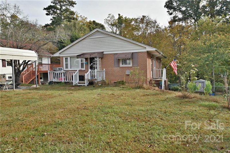 Property image 2 at 424 Walnut Avenue, Gastonia, NC 28054