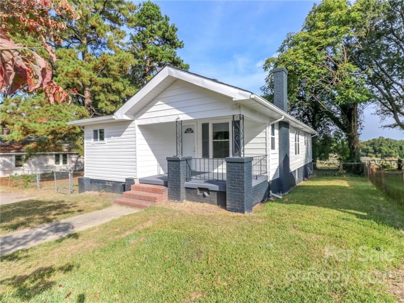 Property image 2 at 408 E Park Avenue, Gastonia, NC 28054