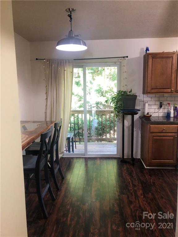 Property image 3 at 21 English Ivy Road, Asheville, NC 28806