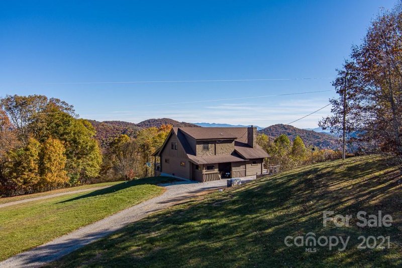 Property image 5 at 620 Pioneer Ridge Road, Canton, NC 28716