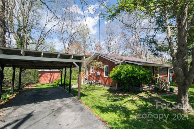 Property image 5 at 222 Gull Avenue, East Flat Rock, NC 28726