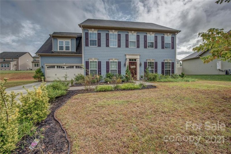 Property image 2 at 833 Westerland Court, Gastonia, NC 28056