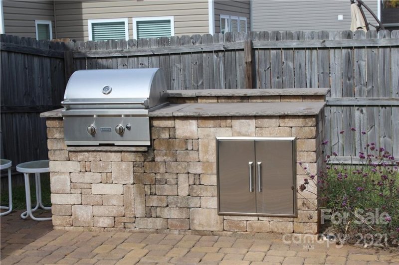 Property image 2 at 6930 Barefoot Forest Drive, Charlotte, NC 28269