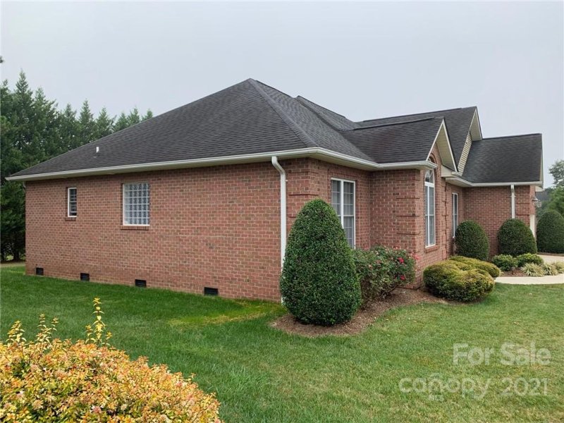 Property image 3 at 1769 31st Avenue Lane, Hickory, NC 28601