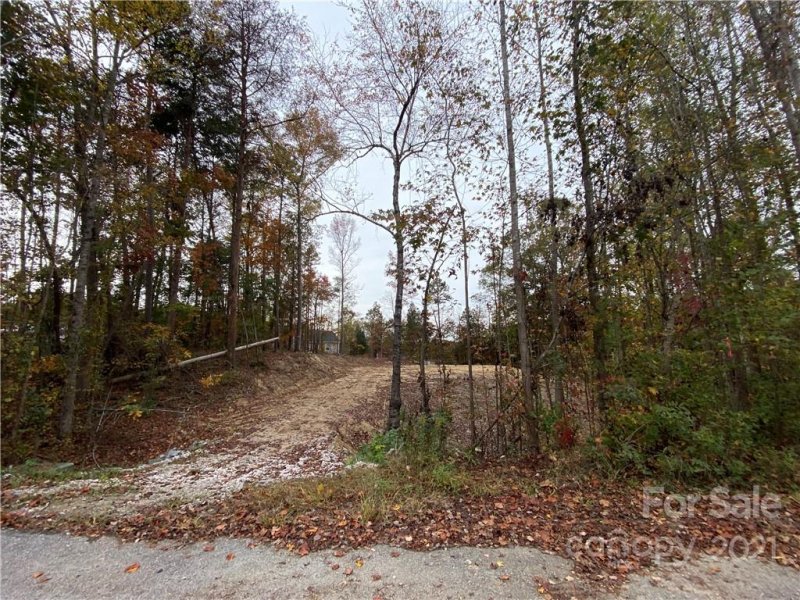 Property image 3 at 113 Sir Lancelot Lane, Kings Mountain, NC 28086