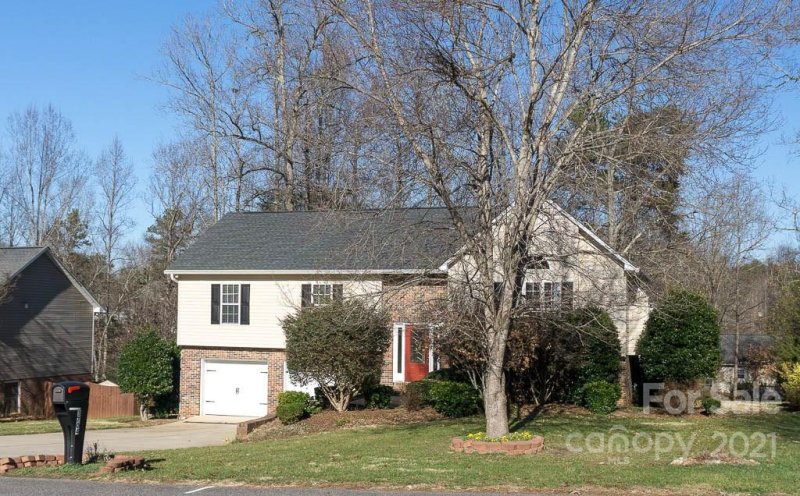 Property image 2 at 3704 25th Street Place, Hickory, NC 28601