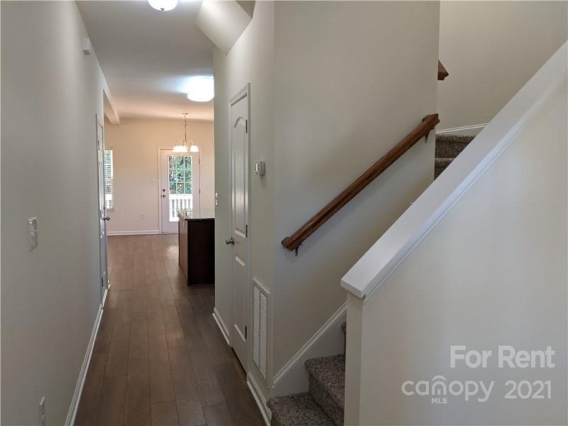 Property image 4 at 131 High Bluff Circle, Mooresville, NC 28115