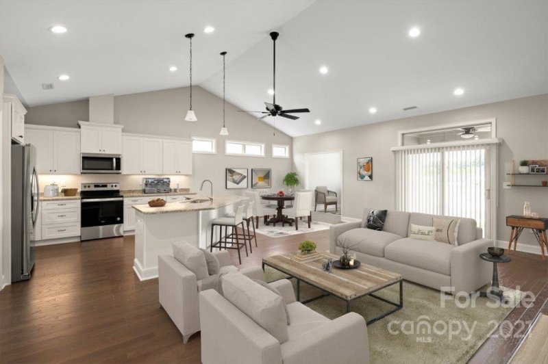 Property image 2 at 870 Wynnshire Drive, Hickory, NC 28601