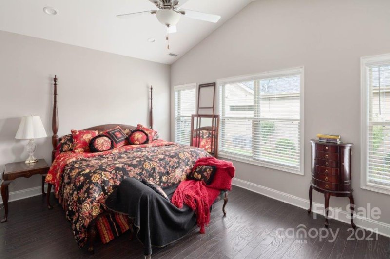 Property image 5 at 839 Wynnshire Drive, Hickory, NC 28601