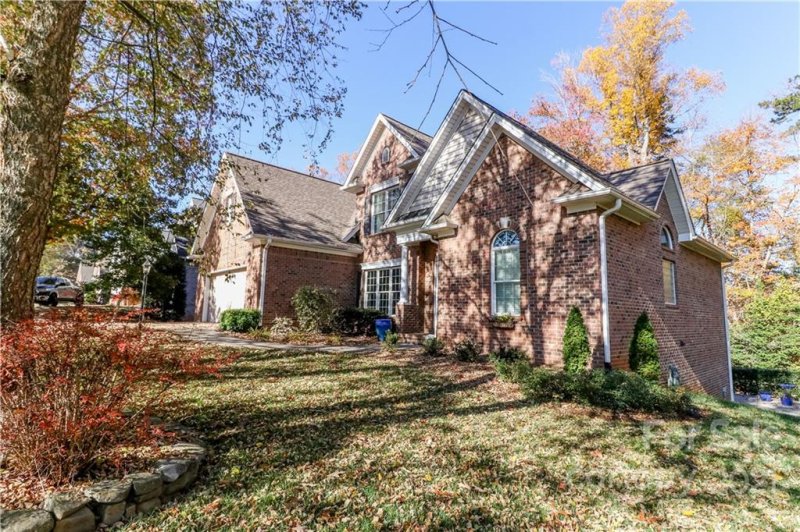 Property image 2 at 1771 30th Avenue Drive, Hickory, NC 28601