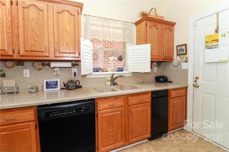 Property image 4 at 593 Camrose Circle, Concord, NC 28025