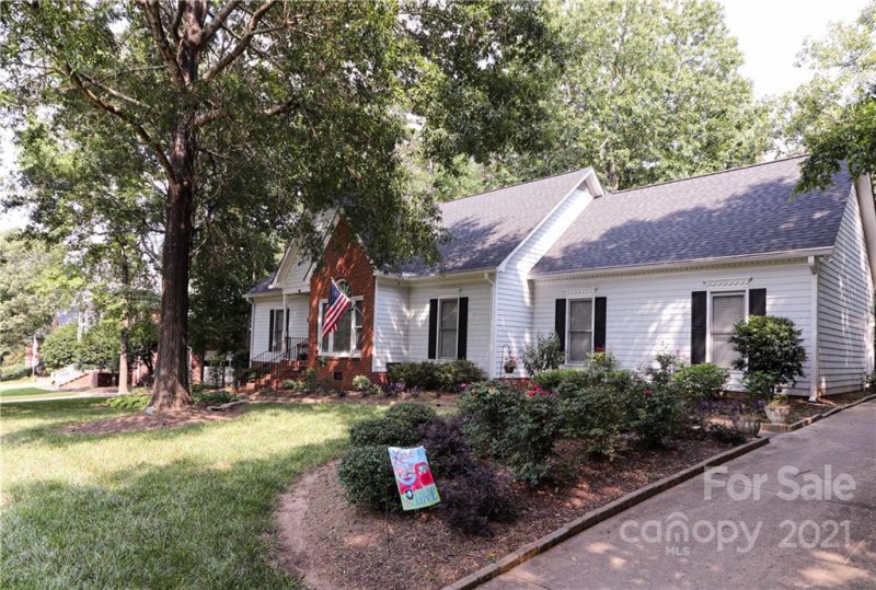 Property image 3 at 1002 Woodhurst Drive, Monroe, NC 28110