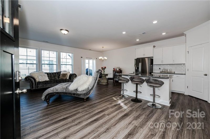 Property image 3 at 919 Emma Kate Court, Lake Wylie, SC 29710