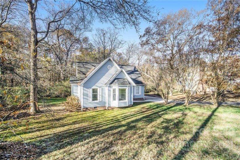 Property image 2 at 720 Bermuda Avenue, Gastonia, NC 28054