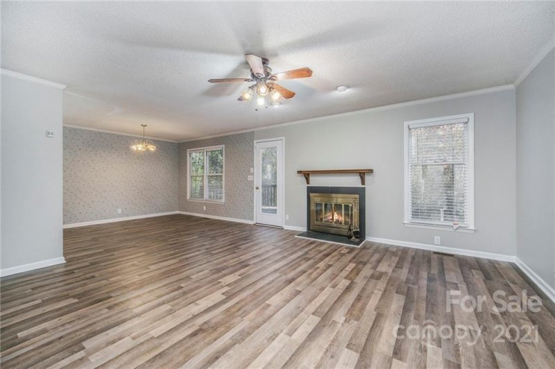 Property image 3 at 720 Bermuda Avenue, Gastonia, NC 28054