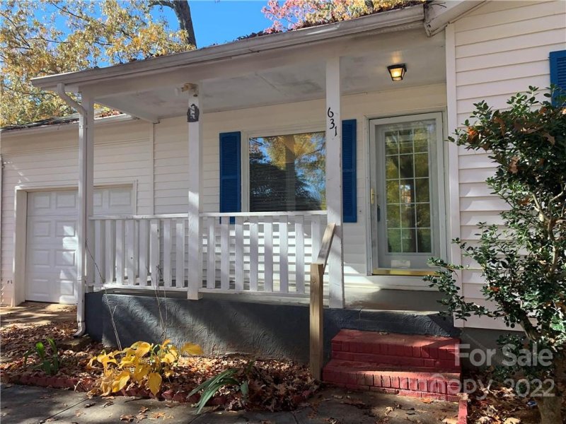 Property image 2 at 631 N Race Street, Statesville, NC 28677