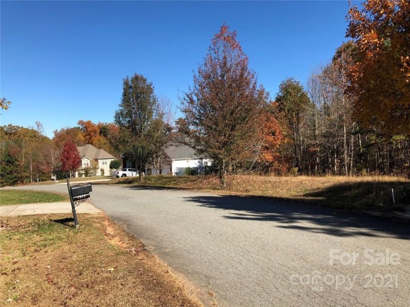 Property image 2 at 1938 Lynmore Drive, Sherrills Ford, NC 28673