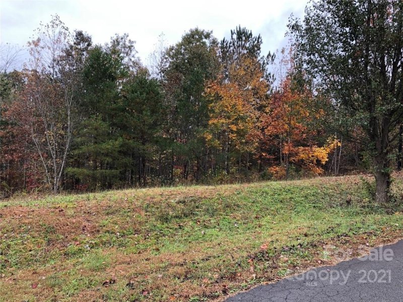 Property image 3 at 1938 Lynmore Drive, Sherrills Ford, NC 28673