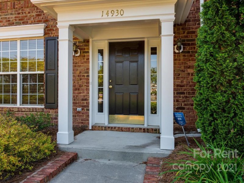 Property image 2 at 14930 Ballantyne Village Way, Charlotte, NC 28277